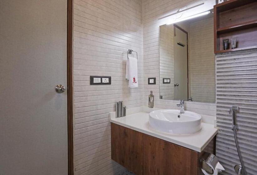 デラックスルーム, White Rock Sector 68 Sohna Road