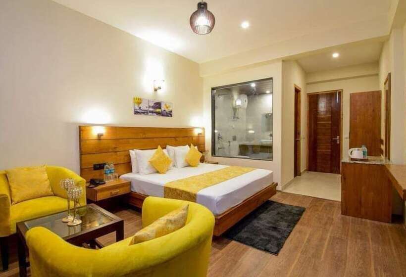 デラックスルーム, White Rock Sector 68 Sohna Road