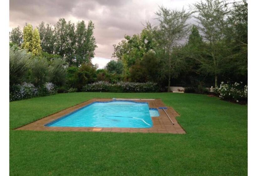 جناح عائلي, Blue Mountain View Cottages