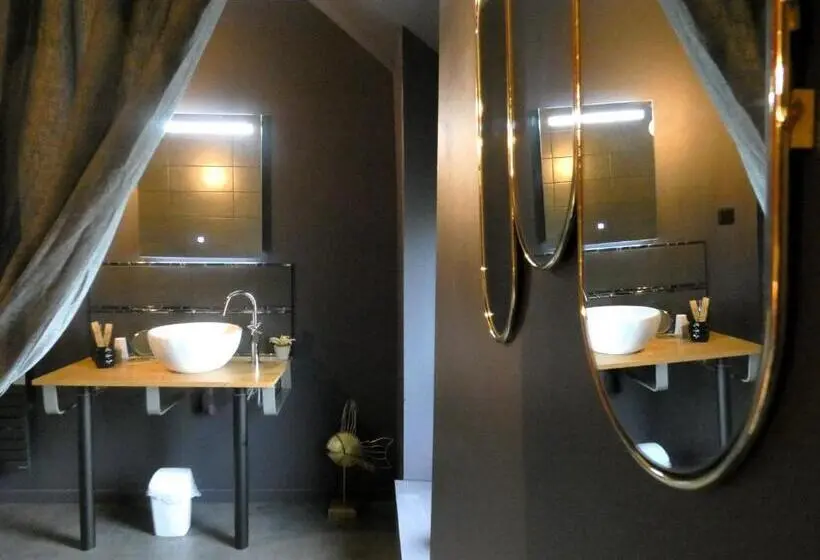 Perhehuone, Chambre Japonaise Avec Lit King Size En Maison D Hôtes, Proche Autoroute A10, Chartres Et Orléans