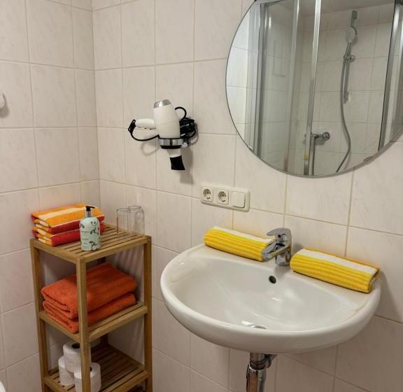 شقة غرفة واحدة, Haus Edelweiss