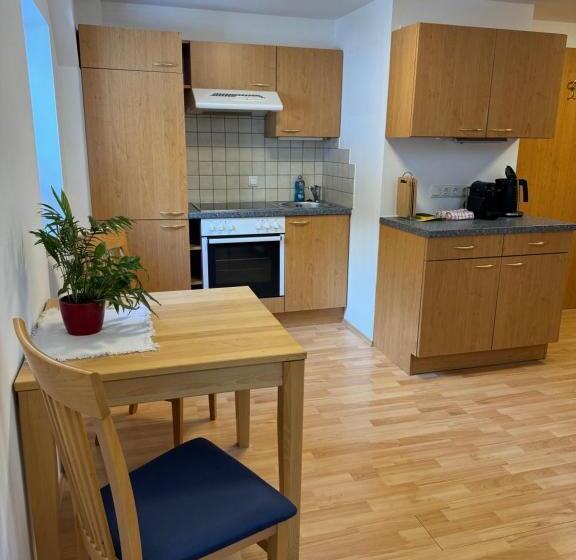 شقة غرفة واحدة, Haus Edelweiss