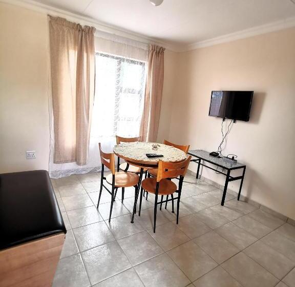 חדר אקונומי, Mv Self Catering   Rooms