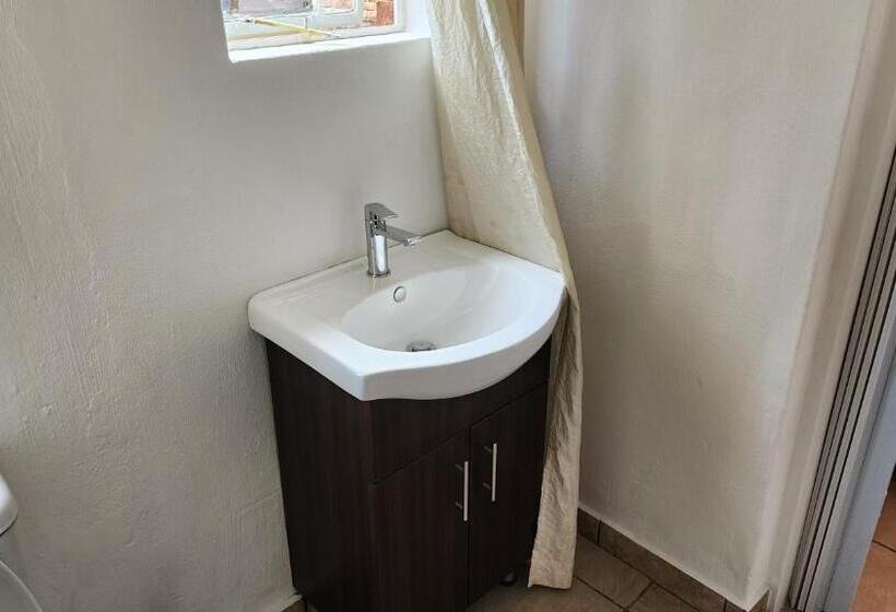 エコノミールーム, Sable Inn B&b