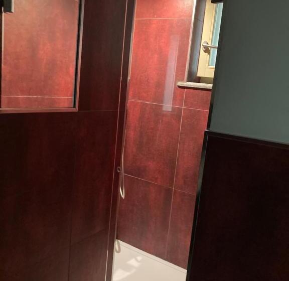 استودیوی لوکس, 5greenluxurierooms