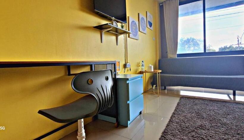 اتاق لوکس با تخت بزرگ, Peony S Home