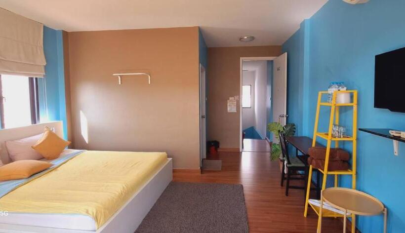 اتاق استاندارد سه نفره, Peony S Home