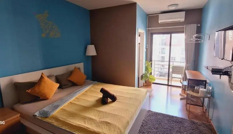 اتاق لوکس با چشم‌انداز باغ, Peony S Home