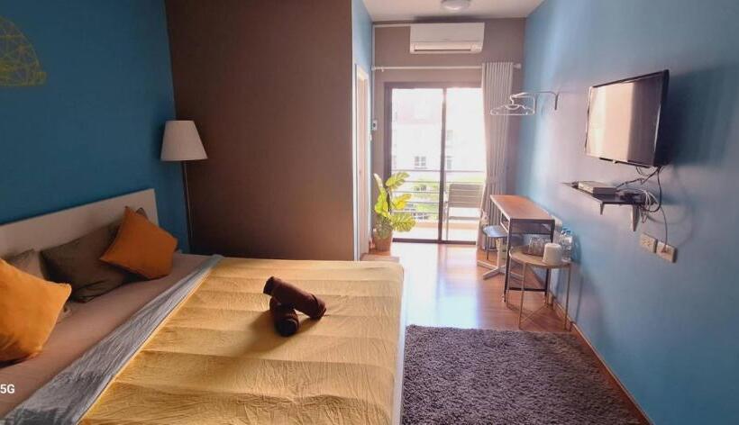 اتاق لوکس با چشم‌انداز باغ, Peony S Home