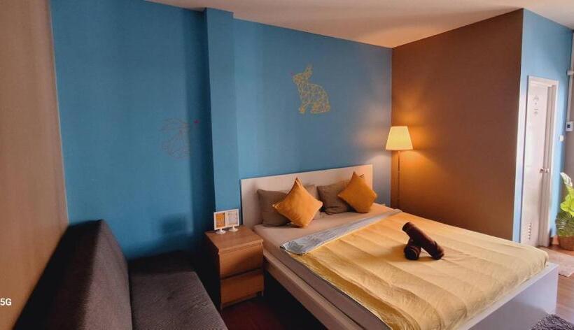 اتاق لوکس با چشم‌انداز باغ, Peony S Home