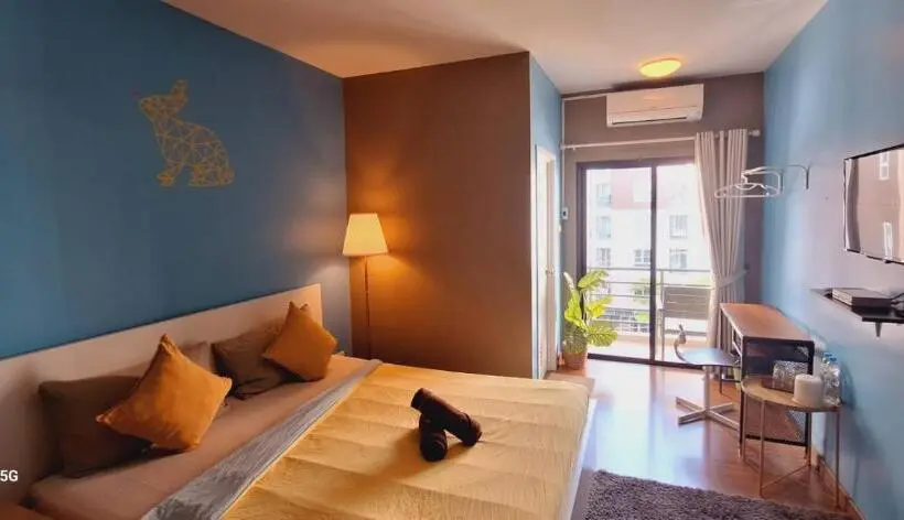 اتاق لوکس با چشم‌انداز باغ, Peony S Home