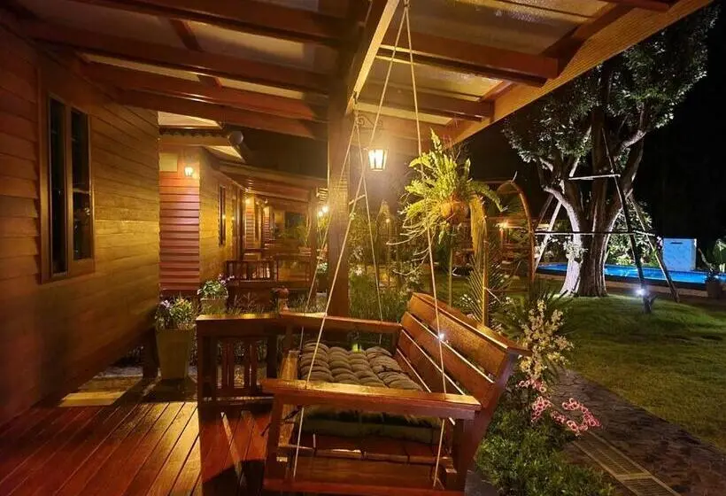 キングサイズベッドのスタンダードルーム, Baan Ati Resort & Spa