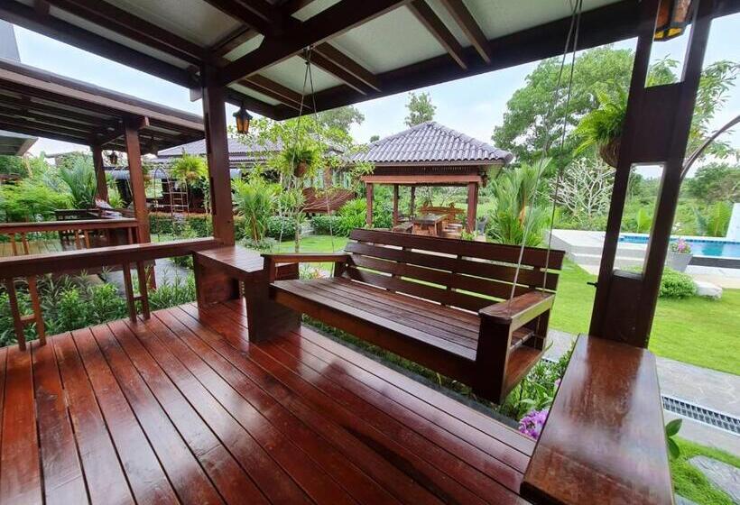 Семейный Номер Вид на Сад, Baan Ati Resort & Spa