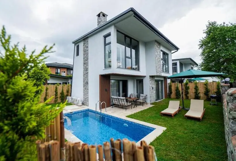 デラックスの４人部屋, Vital Home Sapanca Isıtmalı Havuzlu Villa&bungalov