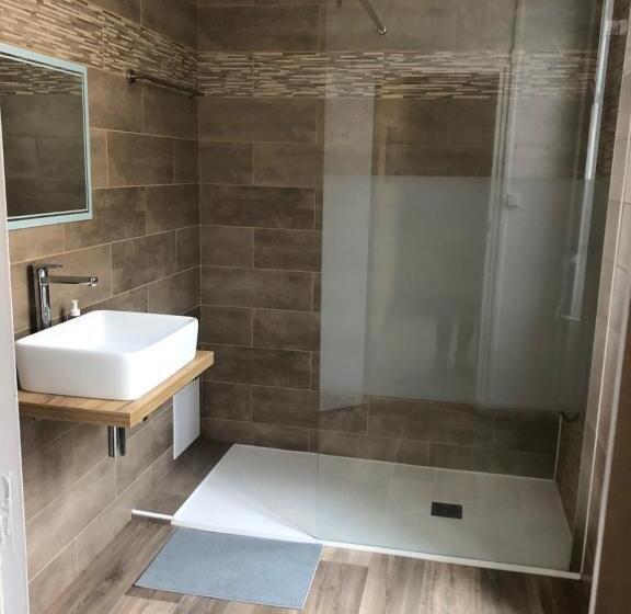 اتاق استاندارد, Hôtel Des 2 Gares