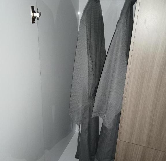 غرفة ديلوكس مطلّة علي البحر مزوَّدة بشُرفة, Mesari Villa