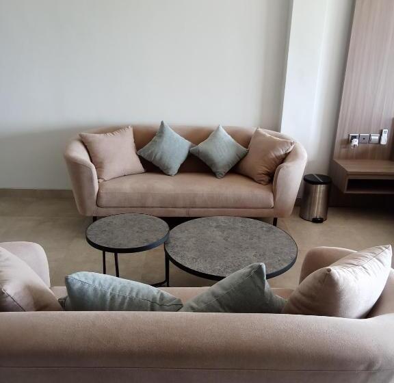 غرفة ديلوكس مطلّة علي البحر مزوَّدة بشُرفة, Mesari Villa