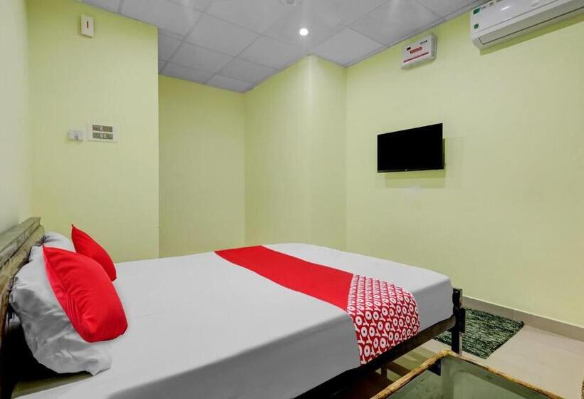 トリプルクラシックルーム, Super Oyo Rainbow Residency