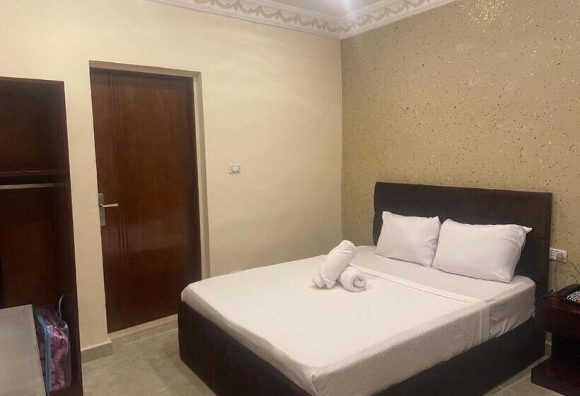 اتاق استاندارد با چشم‌انداز باغ, Turquoise Pyramids