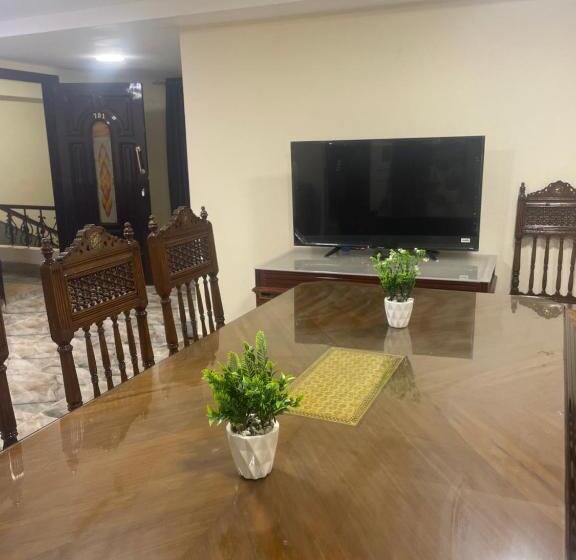 آپارتمان 2 خوابه, Turquoise Pyramids