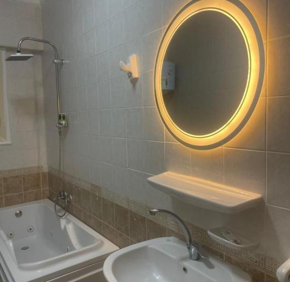 آپارتمان 2 خوابه, Turquoise Pyramids