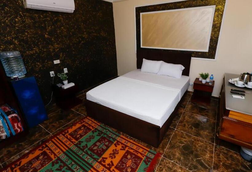 اتاق استاندارد با چشم‌انداز استخر, Turquoise Pyramids