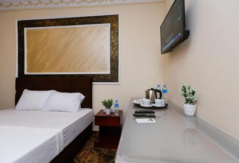 اتاق استاندارد با چشم‌انداز استخر, Turquoise Pyramids