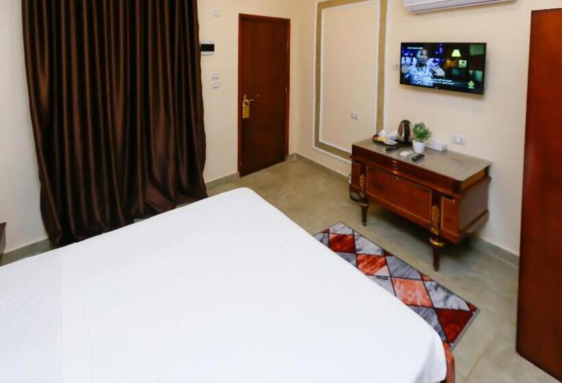 اتاق استاندارد با چشم‌انداز باغ, Turquoise Pyramids