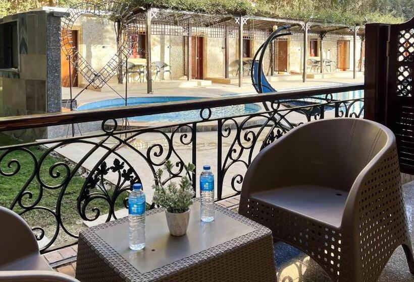 اتاق استاندارد سه تخته با بالکن, Turquoise Pyramids