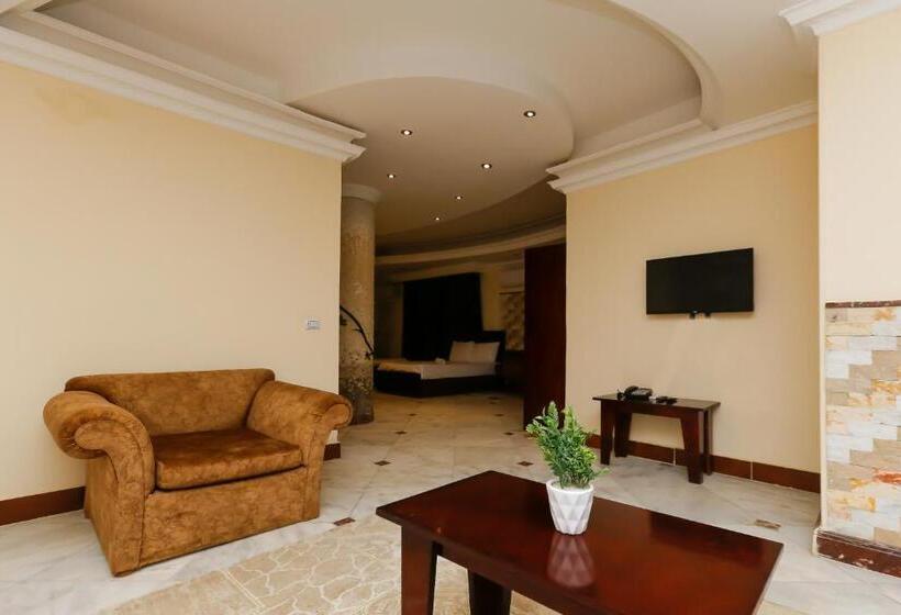 Deluxe Suite King Bed, Turquoise Pyramids