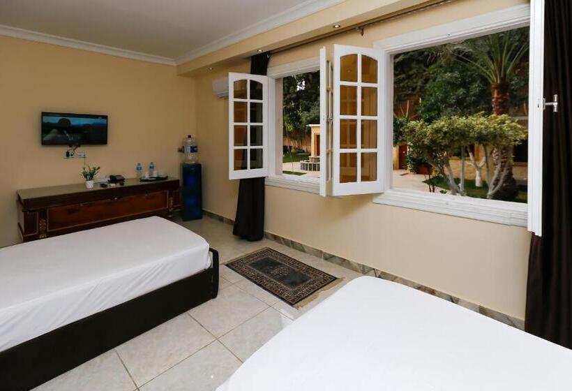 آپارتمان 2 خوابه, Turquoise Pyramids