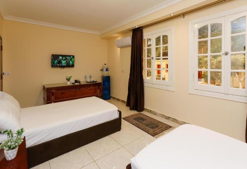 آپارتمان 2 خوابه, Turquoise Pyramids