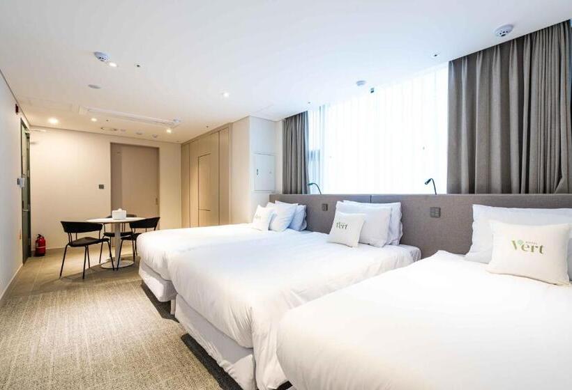 스탠다드 트리플 룸, Vert