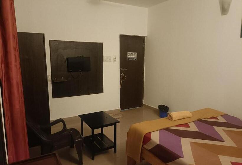 חדר סטנדרט, Khushi Waves