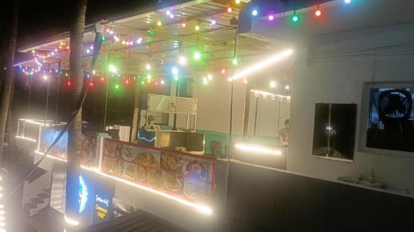 חדר סטנדרט, Khushi Waves