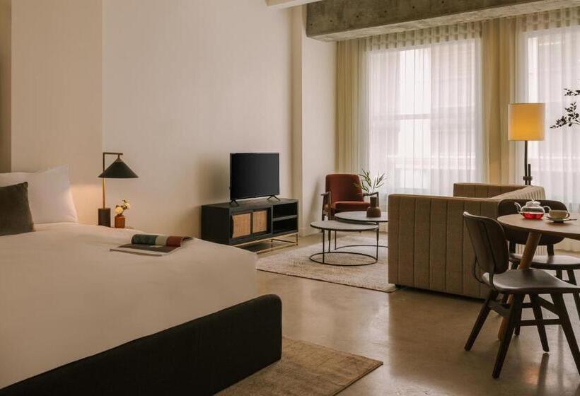 إستوديو سوبيريور, Sonder The Craftsman