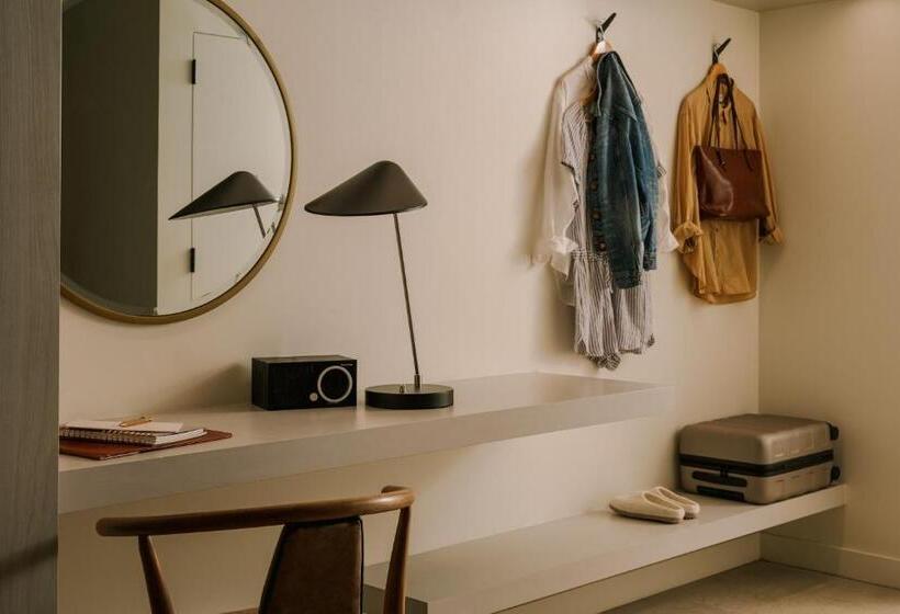 إستوديو قياسى, Sonder The Craftsman