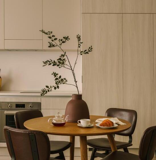 إستوديو قياسى, Sonder The Craftsman