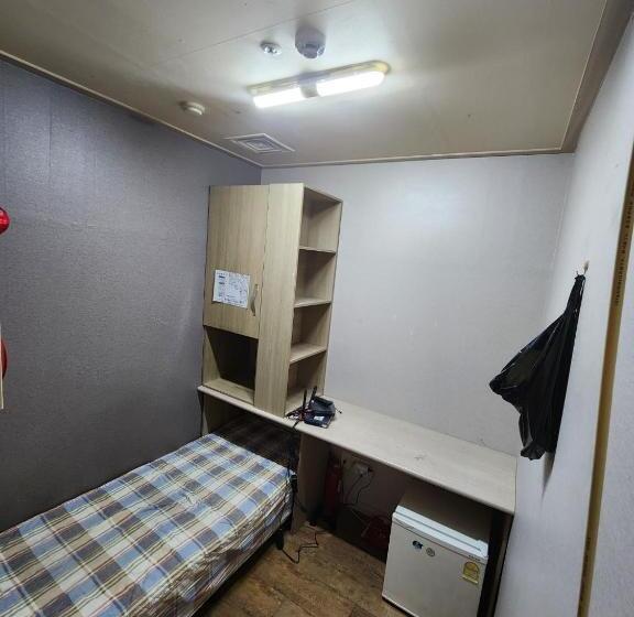 חדר סופריור יחיד, Halla Livingtel