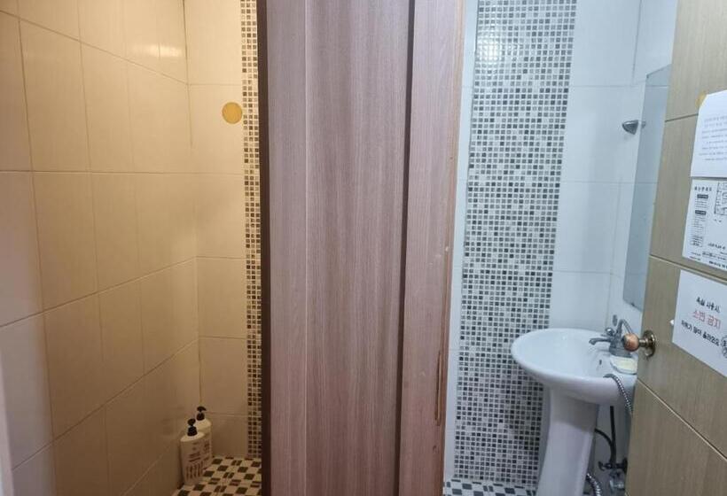 חדר סופריור יחיד, Halla Livingtel