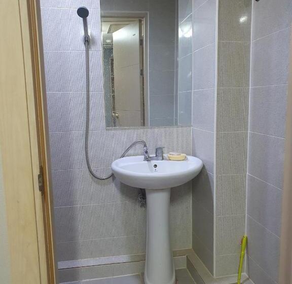 סטודיו סופריור, Halla Livingtel