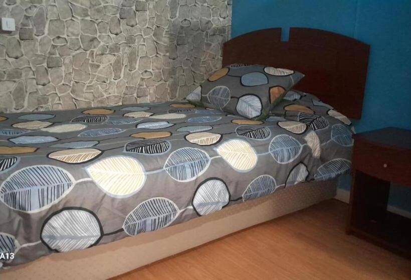 스탠다드 트리플 룸, Hospedaje 12 De Octubre