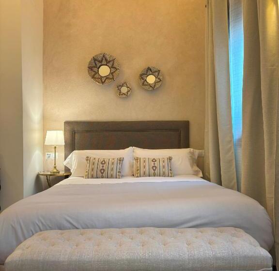 اتاق استاندارد, Arco De La Seda Hotel Boutique