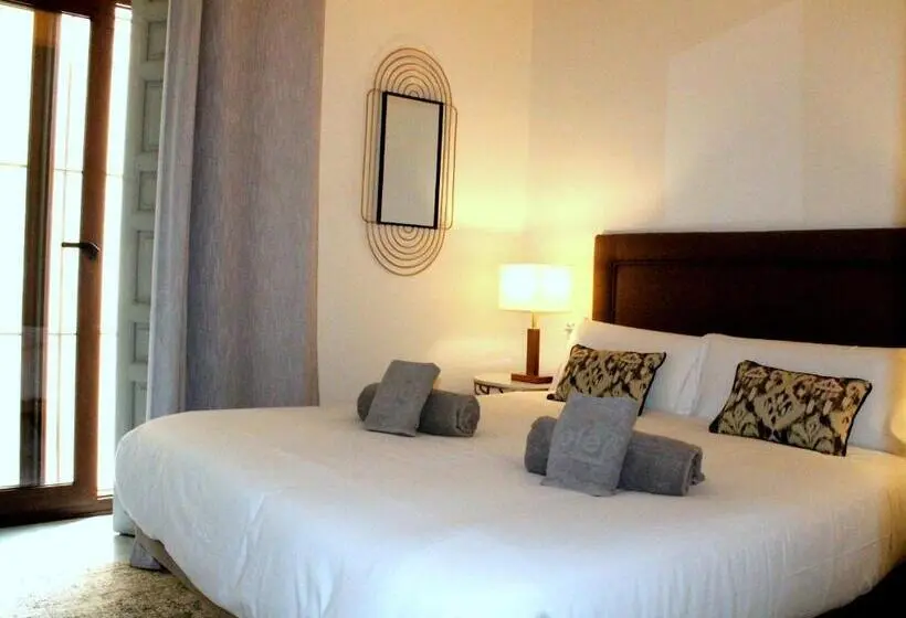 Standard Neljän Hengen Huone, Arco De La Seda Hotel Boutique
