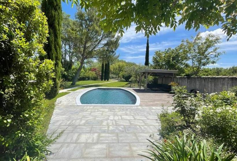 סוויטה, B&b Chambre D Hôtes Gai Félibre Avec Piscine Et Jacuzzi