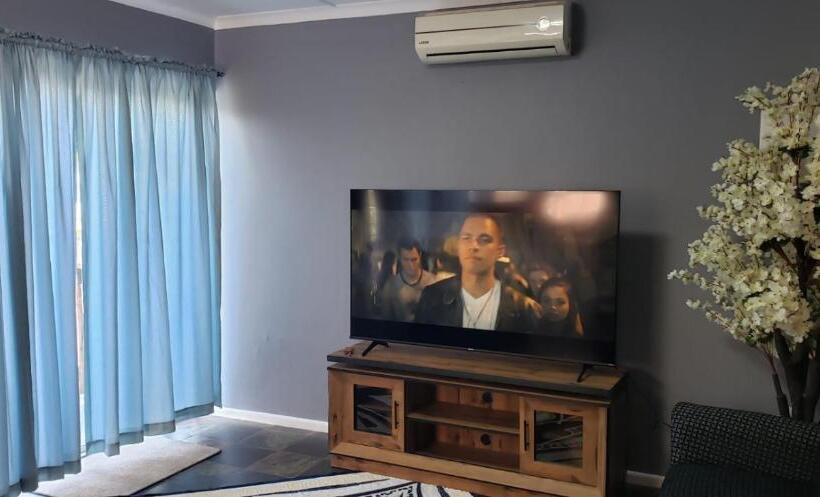 Номер Стандарт Вид на Бассейн, Bnb Panorama