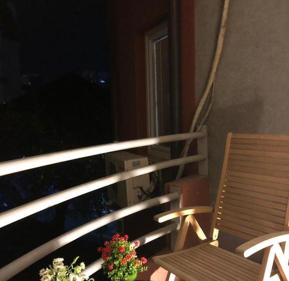 تختخواب در اتاق مشترک, Hostel Nënë Terezës