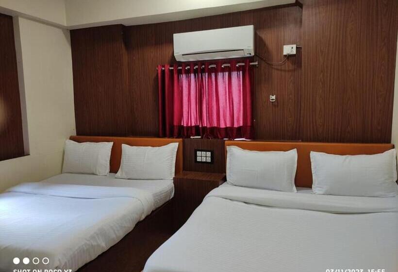 Családi Szoba, Amber Guest House