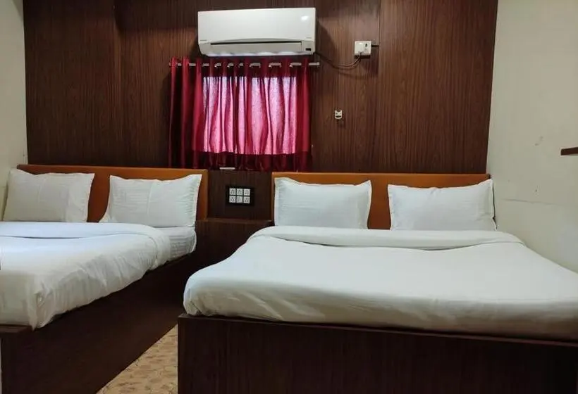 اتاق خانوادگی, Amber Guest House