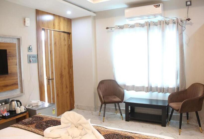 غرفة سوبيريور, Banaras Palace